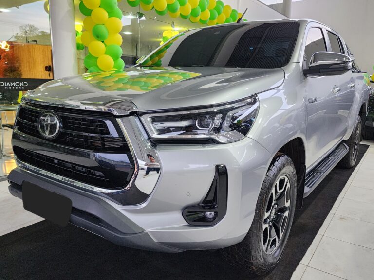 TOYOTA HILUX SRX