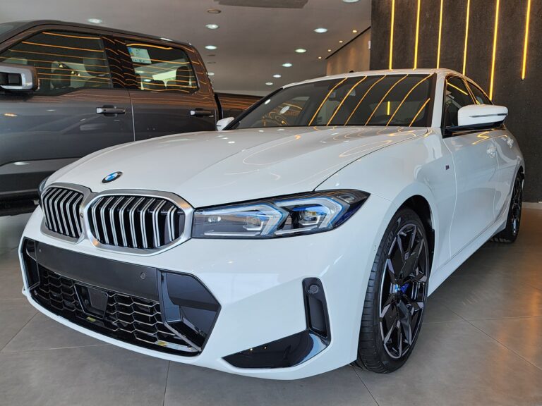 BMW 320i M SPORT